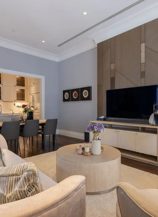 Photo 1 of listing DA-3373336: 3-bedroom condo (245 sq.m.) at 98 Wireless