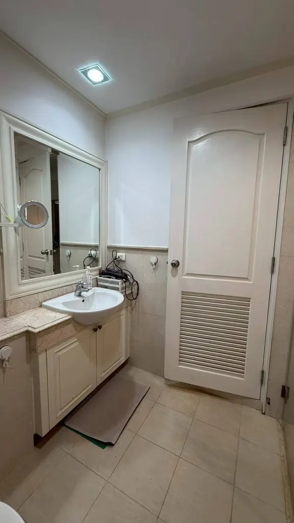 Foto 2 del anuncio DA-3373338: condominio de 3 dormitorios (173 sq.m.) en La Vie En Rose Place Condominium