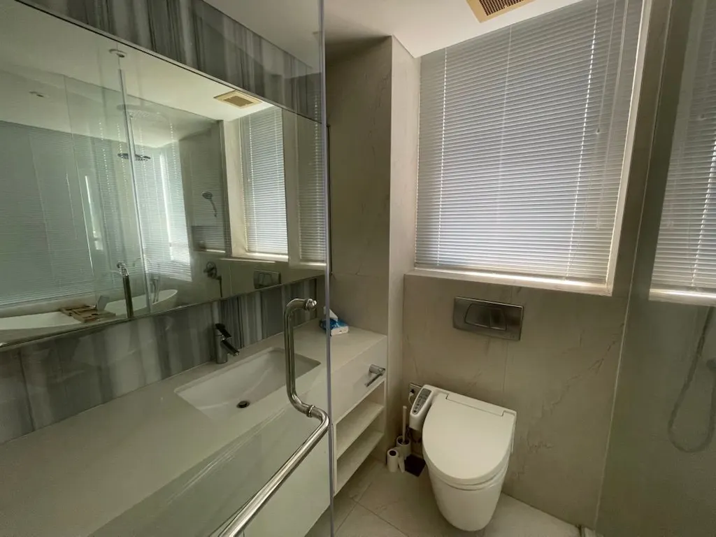 Photo 11 of listing DA-3373351: 1-bedroom condo (59 sq.m.) at Aequa Sukhumvit 49 Condominium