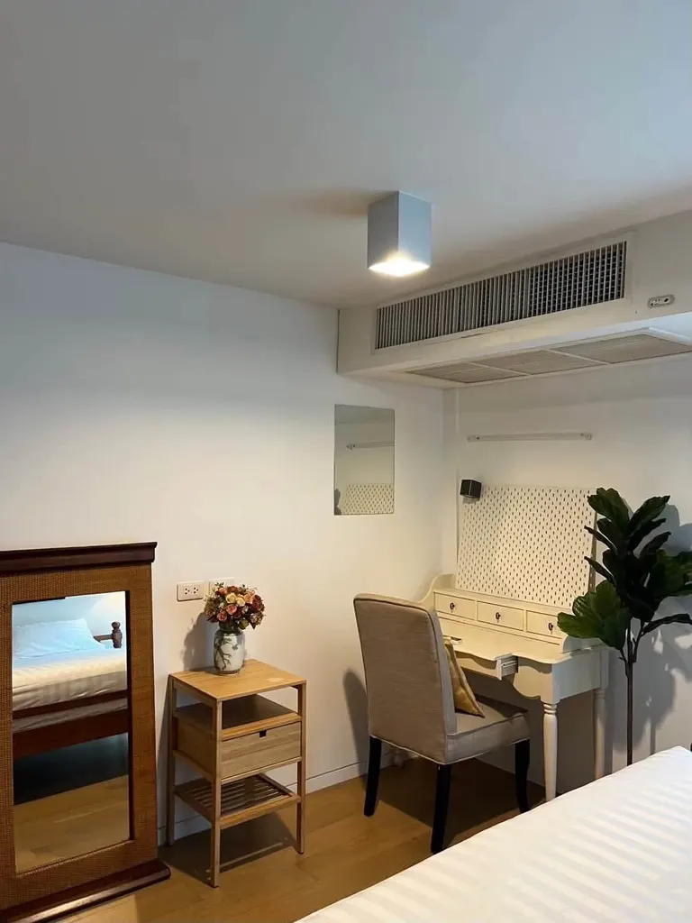 Bedroom (view 2) of the 3-bedroom condo (136.38 sq.m.) at Siamese Thirty Nine