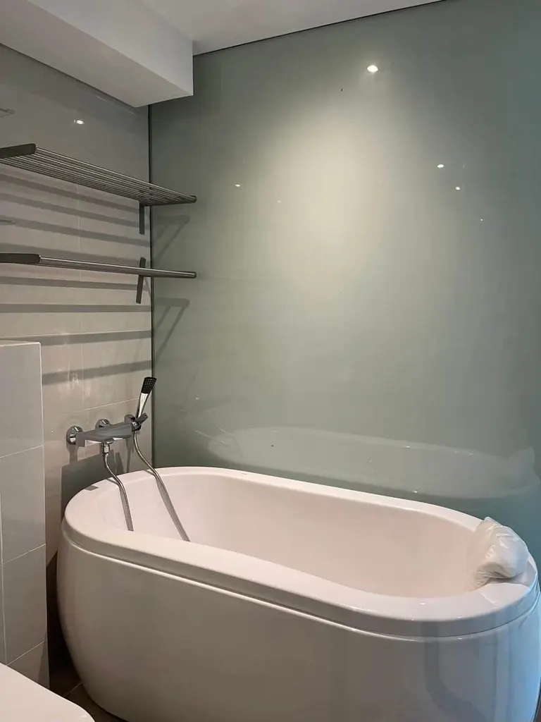 Bathroom of the 3-bedroom condo (136.38 sq.m.) at Siamese Thirty Nine