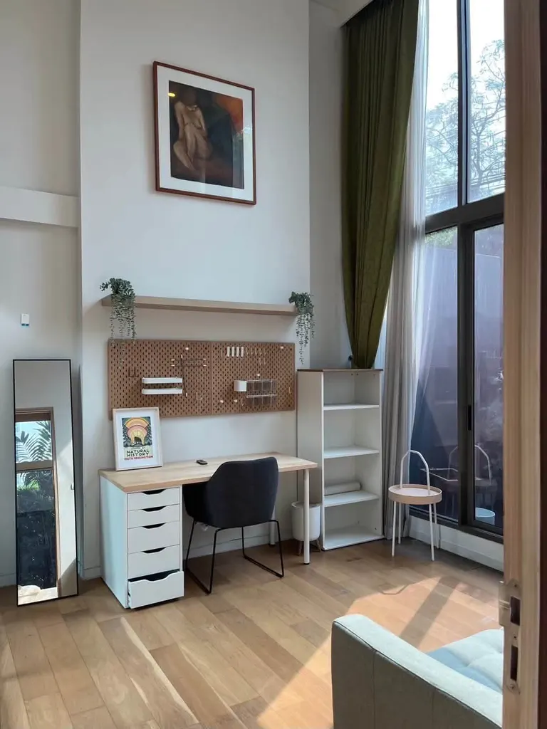 Study corner of the 3-bedroom condo (136.38 sq.m.) at Siamese Thirty Nine