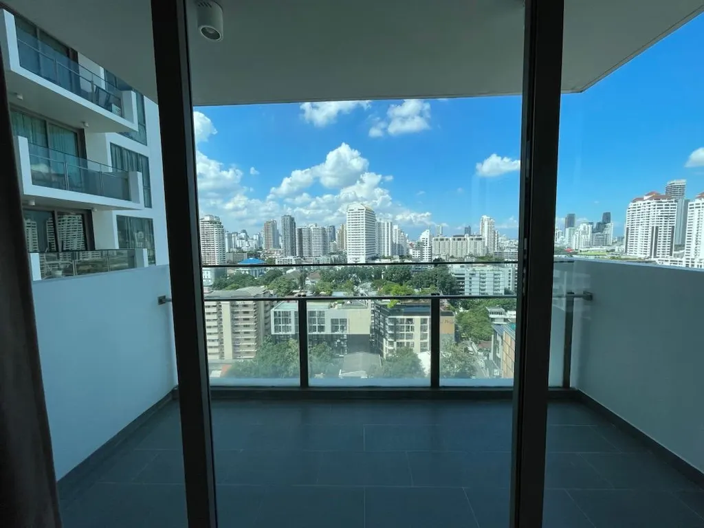 Photo 4 of listing DA-3373506: 2-bedroom condo (92 sq.m.) at Aequa Sukhumvit 49 Condominium