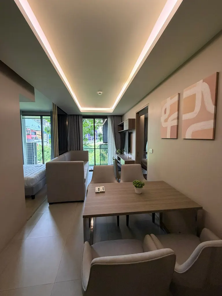 Photo 1 of listing DA-3373587: 2-bedroom condo (51.1 sq.m.) at Urbitia Thong Lo