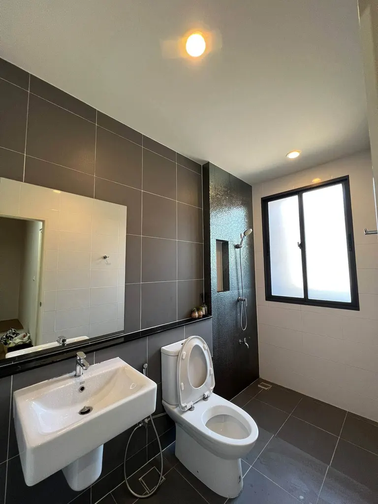 Photo 9 of listing DA-3373735: 2-bedroom townhouse (150 sq.m.) at Baan Klang Muang Rama 9-Krungthep Kreetha