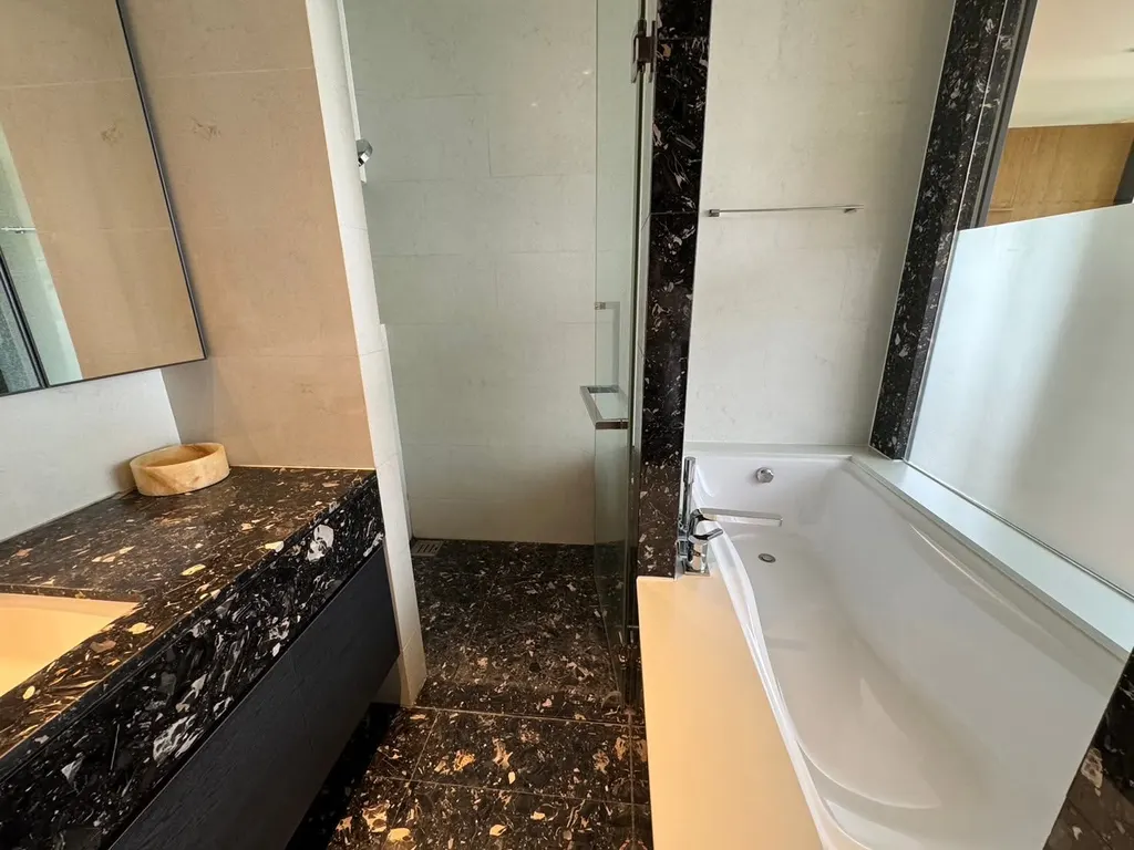 Photo 10 of listing DA-3373962: 1-bedroom condo (57.57 sq.m.) at Beatniq Sukhumvit 32