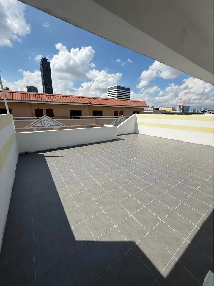 Photo 1 of listing DA-3374123: 5-bedroom townhouse (400 sq.m.)