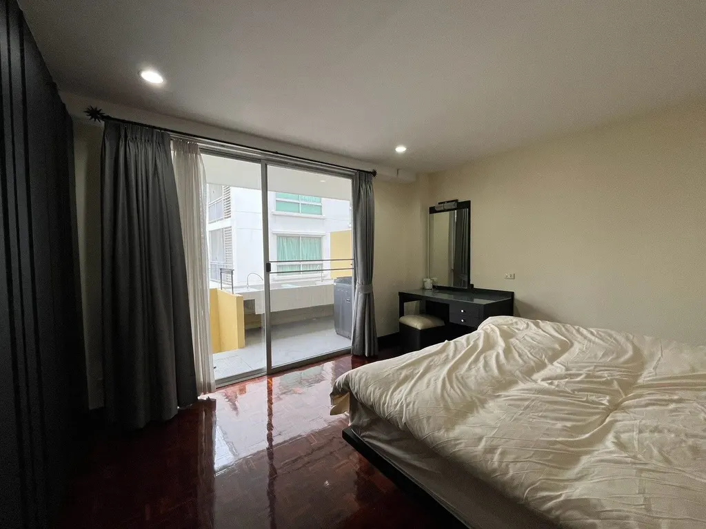 Photo 4 de l'annonce DA-3374963 : appartement de 1 chambres (80 m²) au Charktip Court