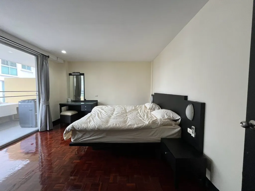 Photo 6 de l'annonce DA-3374963 : appartement de 1 chambres (80 m²) au Charktip Court