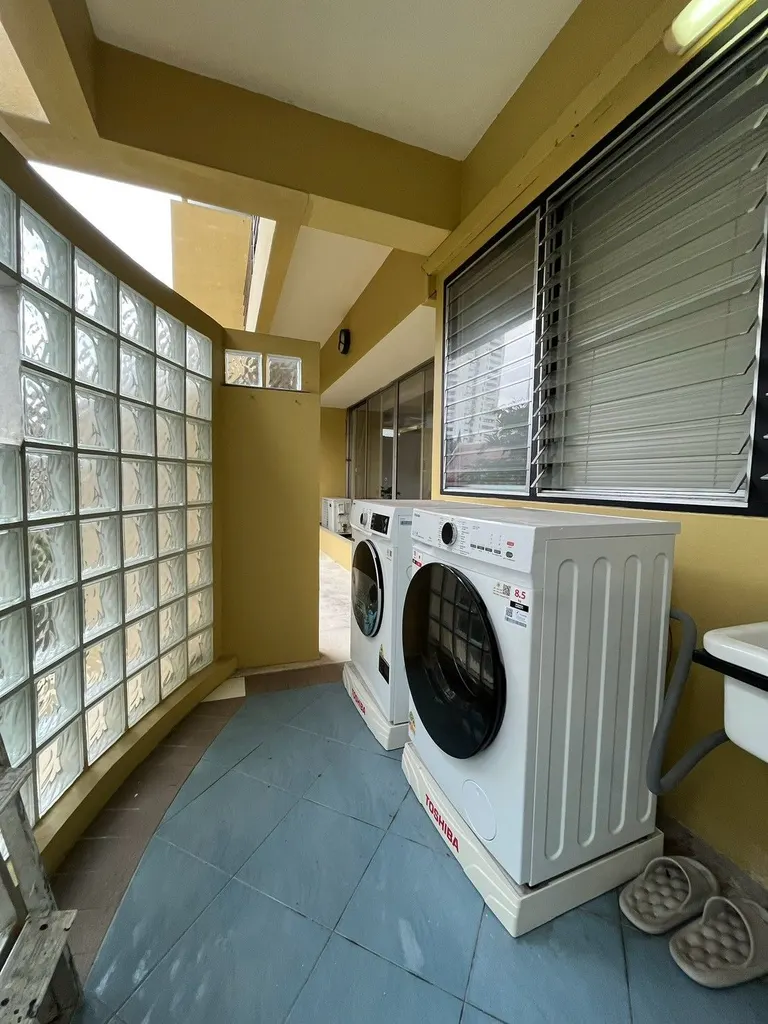 Photo 18 de l'annonce DA-3374966 : appartement de 3 chambres (200 m²) au Charktip Court