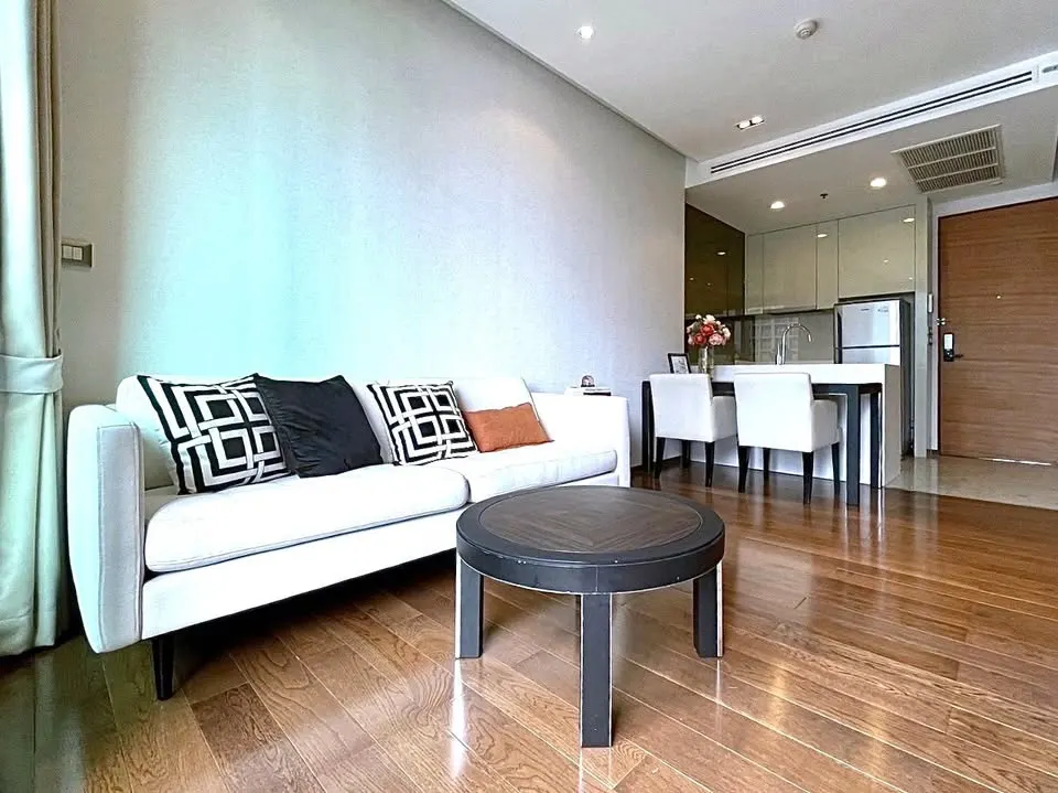 Salon (vue 2) de l'appartement 1 chambre(s) (45 m²) à The Address Sukhumvit 28