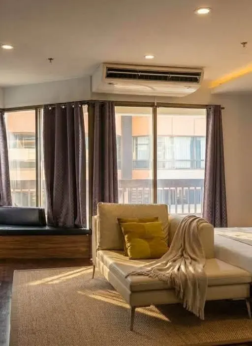 Photo 1 of listing DA-3375072: 1-bedroom condo (42 sq.m.) at Aree Place (Phahonyothin 7) Condominium