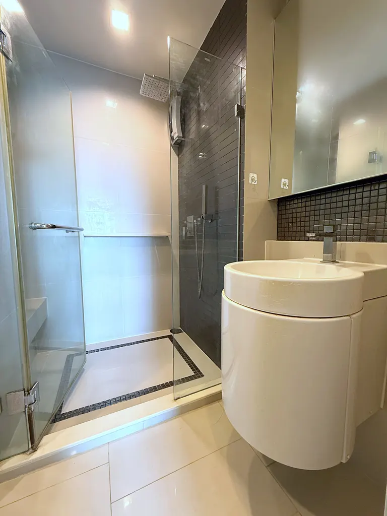 Photo 9 of listing DA-3375087: 1-bedroom condo (35 sq.m.) at Rhythm Sathorn