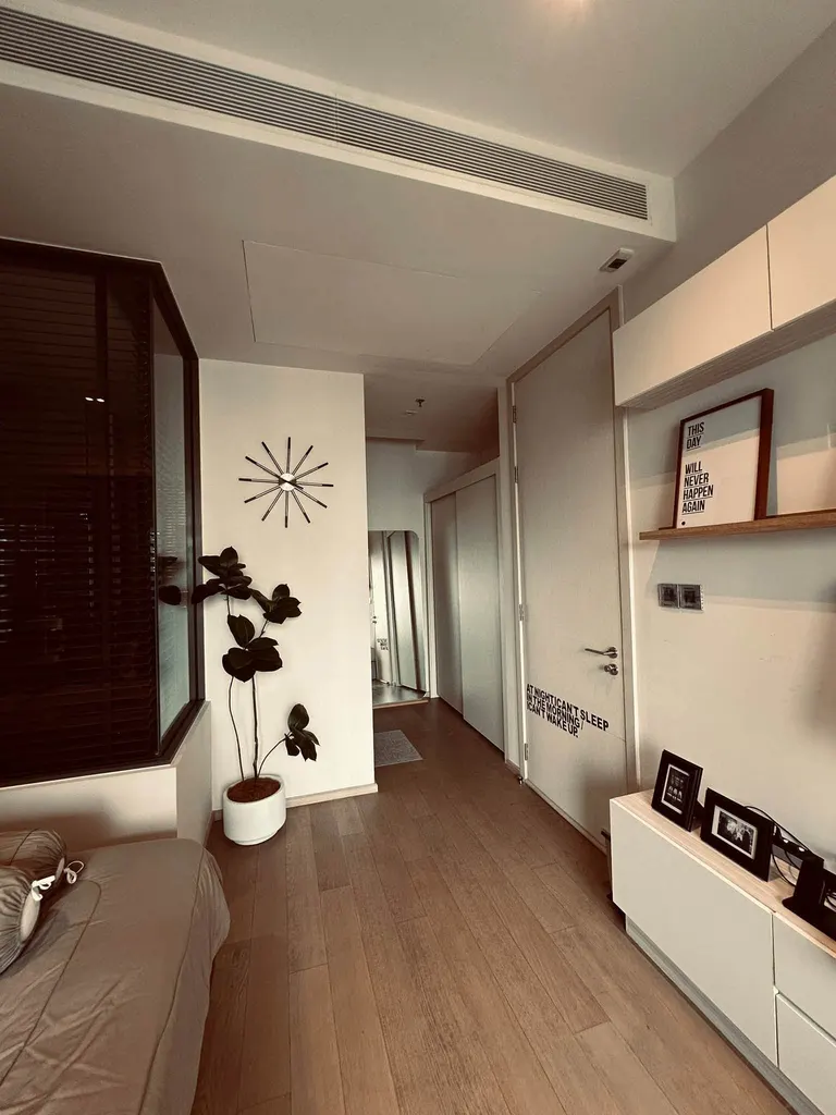 Photo 13 of listing DA-3375123: 1-bedroom condo (54 sq.m.) at The Strand Thonglor