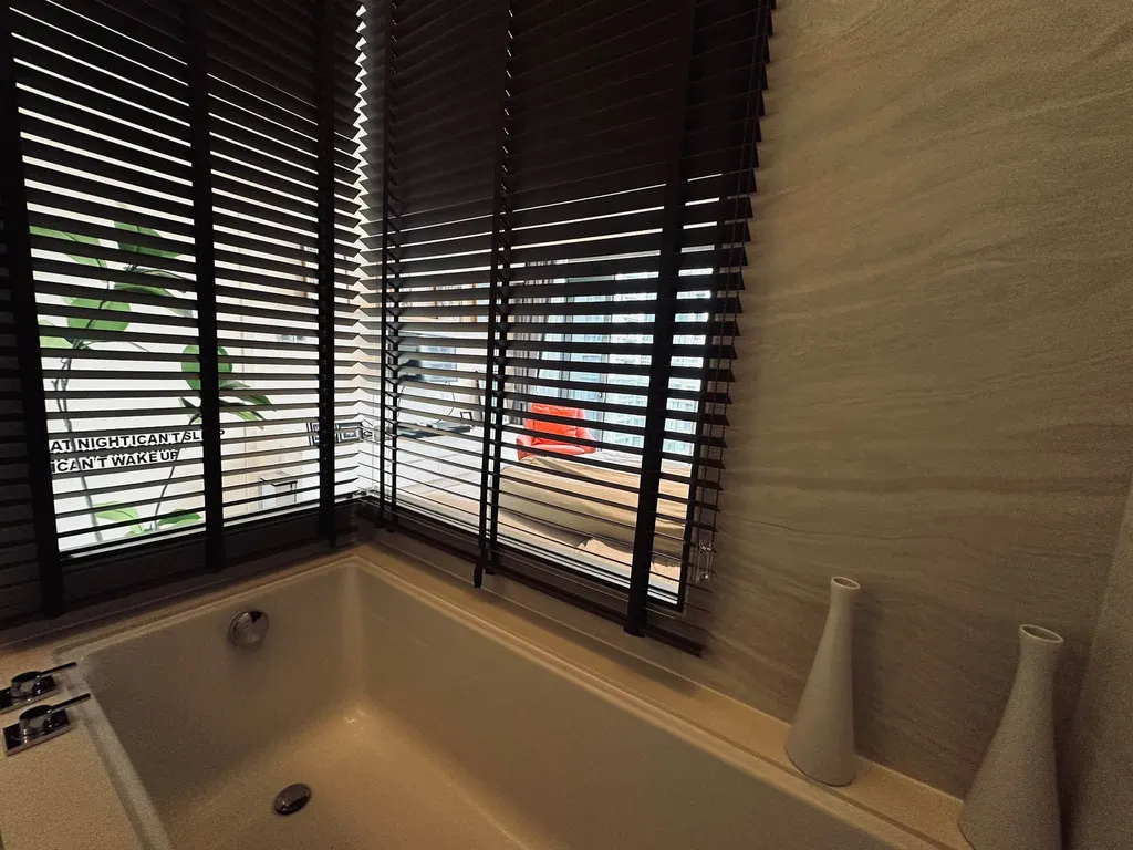 Photo 26 of listing DA-3375123: 1-bedroom condo (54 sq.m.) at The Strand Thonglor