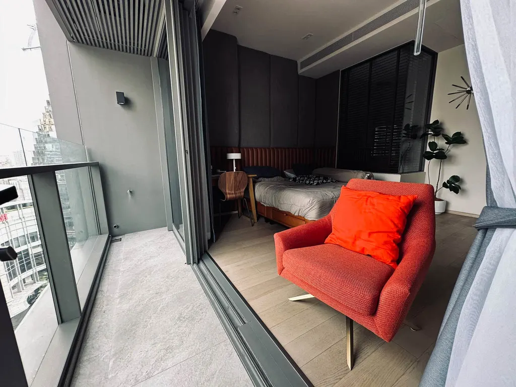 Photo 5 of listing DA-3375123: 1-bedroom condo (54 sq.m.) at The Strand Thonglor