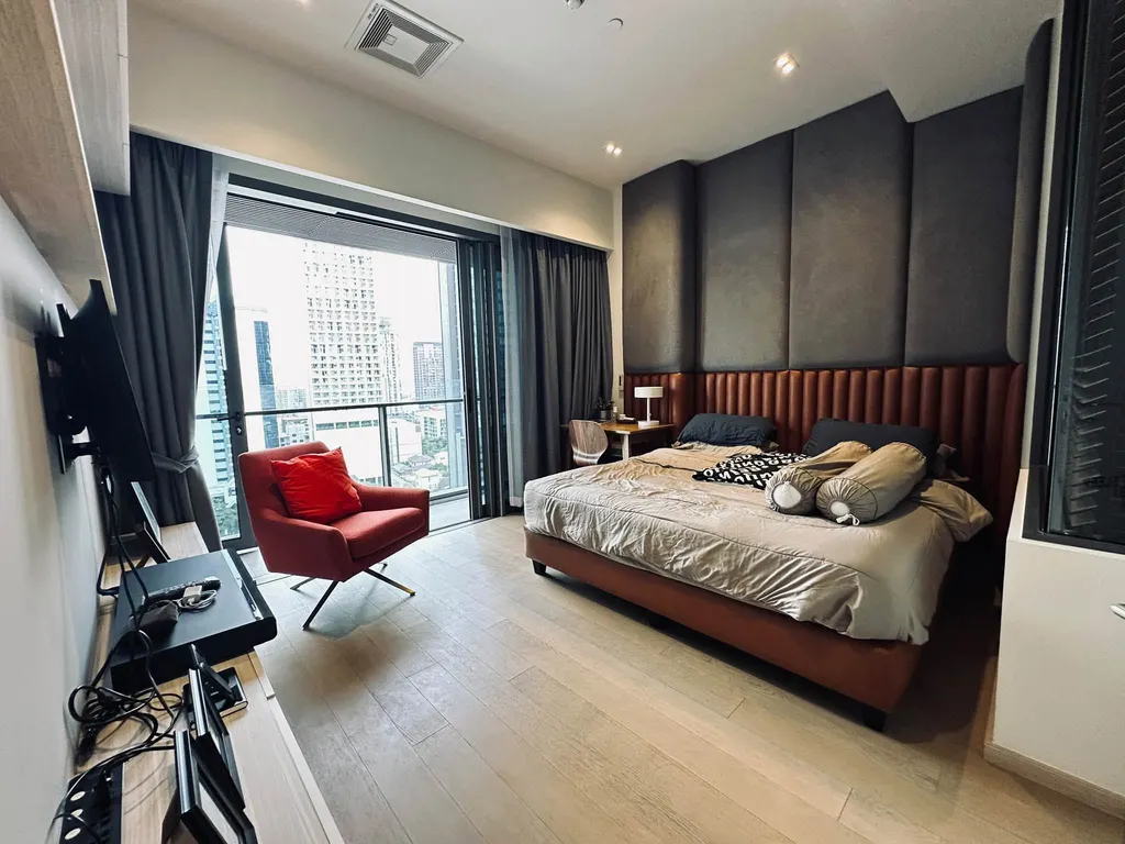 Photo 9 of listing DA-3375123: 1-bedroom condo (54 sq.m.) at The Strand Thonglor
