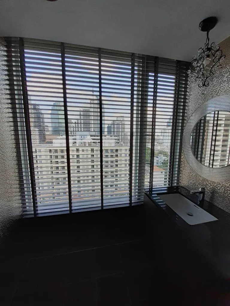 Photo 16 of listing DA-3377650: 3-bedroom condo (145.56 sq.m.) at Baan Siri 24