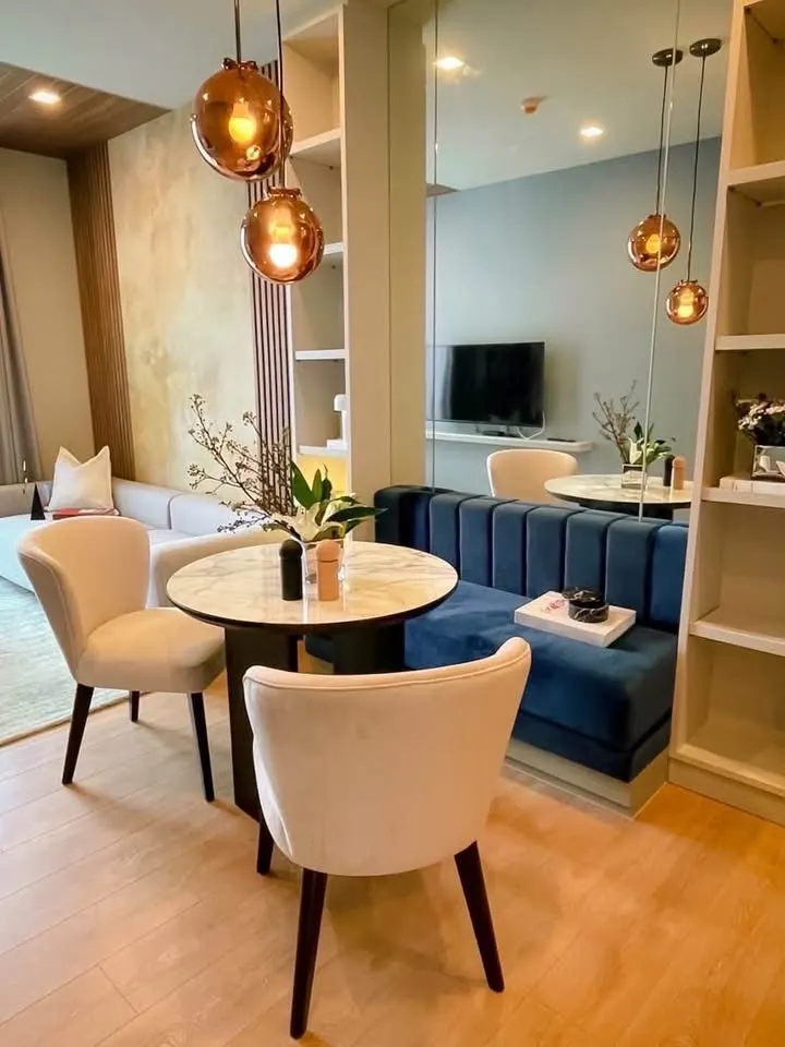 Photo 1 of listing DA-3377813: 2-bedroom condo (65 sq.m.) at Noble Around Sukhumvit 33