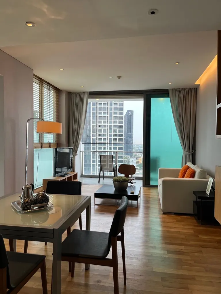 Photo 1 of listing DA-3382854: 1-bedroom condo (66 sq.m.) at Aequa Sukhumvit 49 Condominium