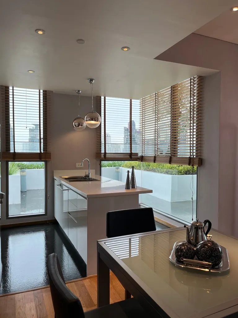 Photo 2 of listing DA-3382854: 1-bedroom condo (66 sq.m.) at Aequa Sukhumvit 49 Condominium