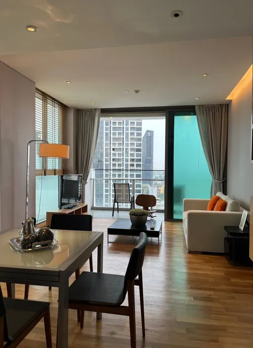 Photo 1 of listing DA-3382854: 1-bedroom condo (66 sq.m.) at Aequa Sukhumvit 49 Condominium
