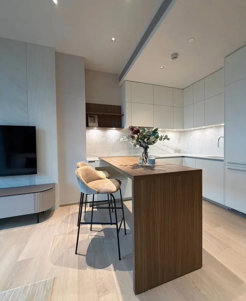 Cocina (vista 2) del apartamento de 1 dormitorios (51.6 m²) en EI8HTEEN SEVEN - One Bangkok