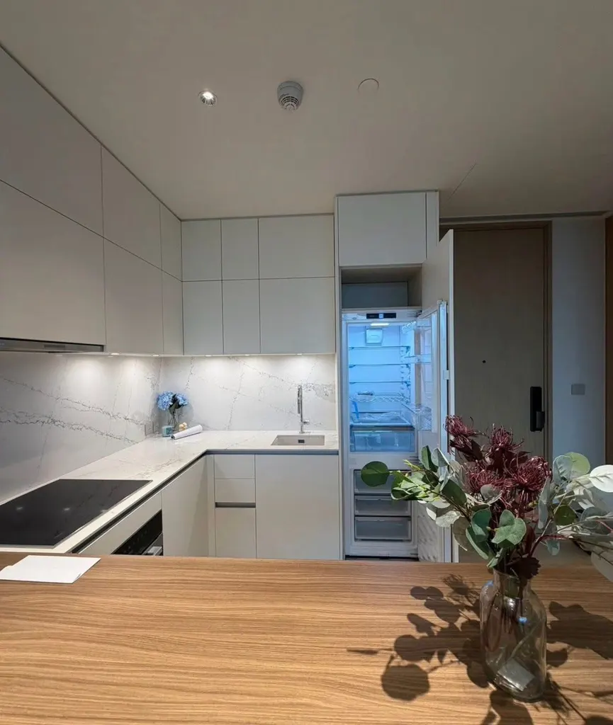 Cocina (vista 4) del apartamento de 1 dormitorios (51.6 m²) en EI8HTEEN SEVEN - One Bangkok