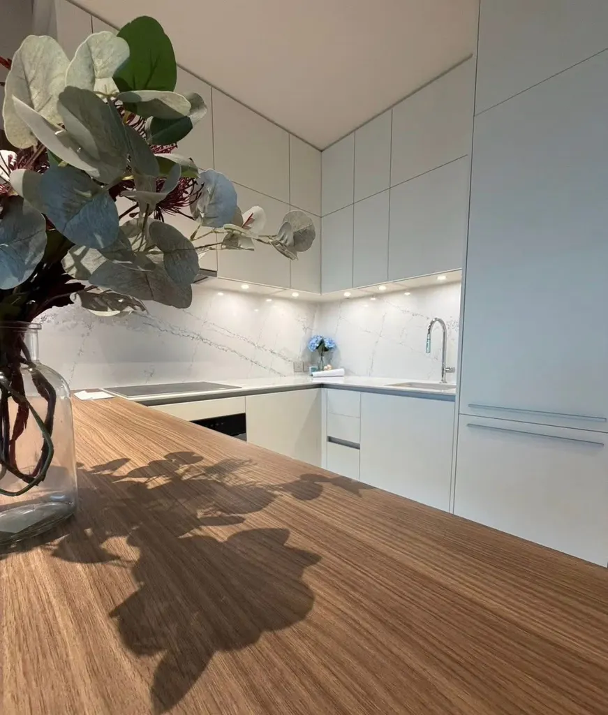 Cocina (vista 5) del apartamento de 1 dormitorios (51.6 m²) en EI8HTEEN SEVEN - One Bangkok