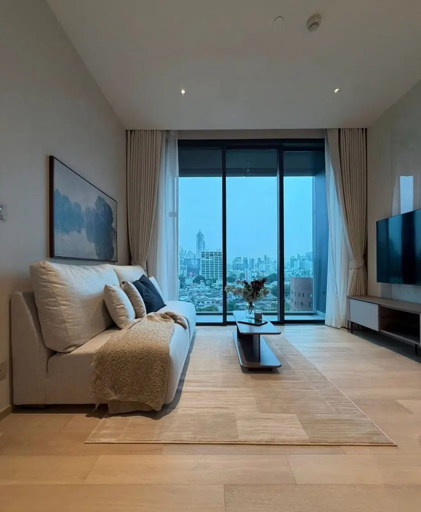 Sala de estar (vista 3) del apartamento de 1 dormitorios (51.6 m²) en EI8HTEEN SEVEN - One Bangkok