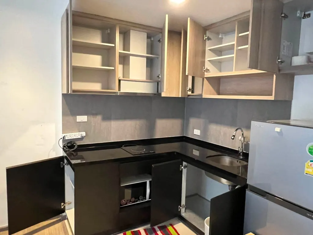 Photo 3 of listing DA-3384891: 1-bedroom condo (32.35 sq.m.) at Lyss Condo Ratchayothin