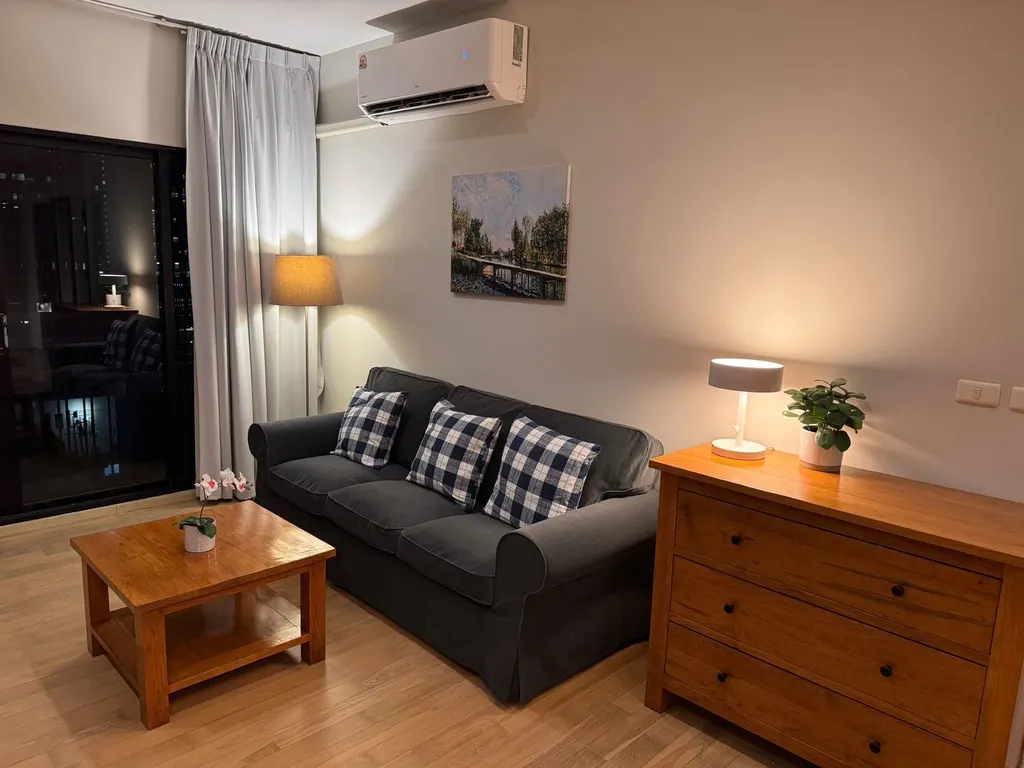 Sample cover photo: Photo 1 of listing DA-3385080: 2-bedroom condo (75 sq.m.) at Noble Reveal Ekamai