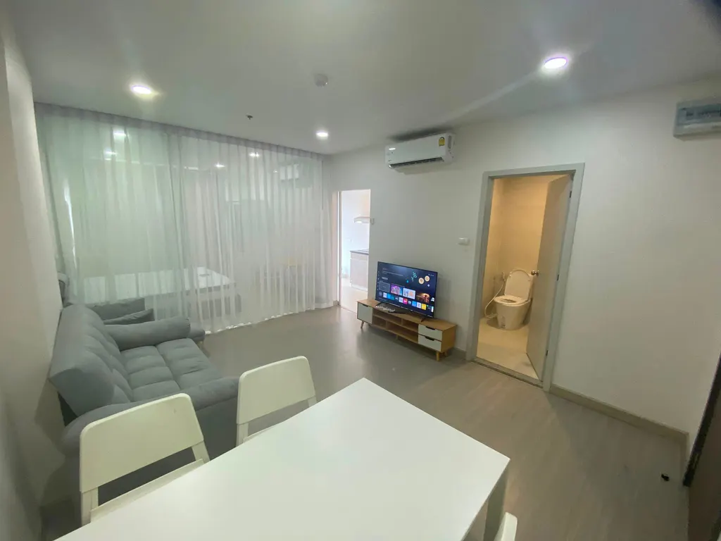 Photo 2 of listing DA-3387321: 1-bedroom condo (42.25 sq.m.) at Supalai Park Yaekfaichai Station
