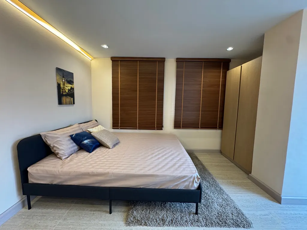 Photo 10 of listing DA-3387380: 2-bedroom condo (74.25 sq.m.) at Phasuk Place