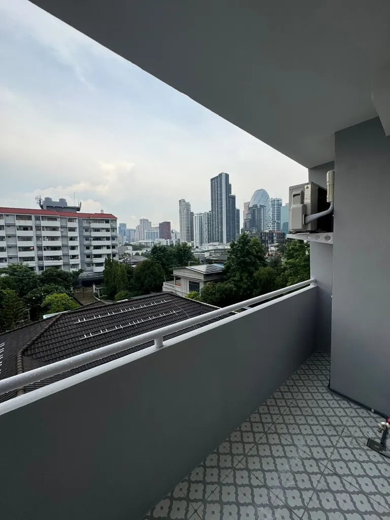 Photo 11 of listing DA-3387380: 2-bedroom condo (74.25 sq.m.) at Phasuk Place