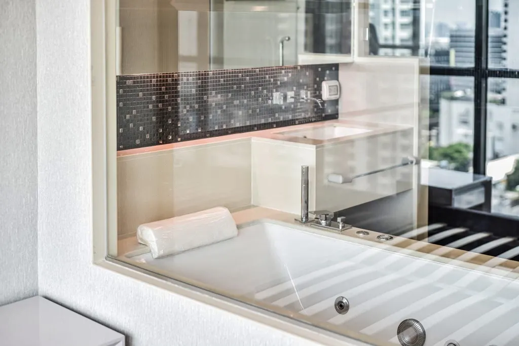 Bathroom of the 2-bedroom condo (80 sq.m.) at The Address Sathorn