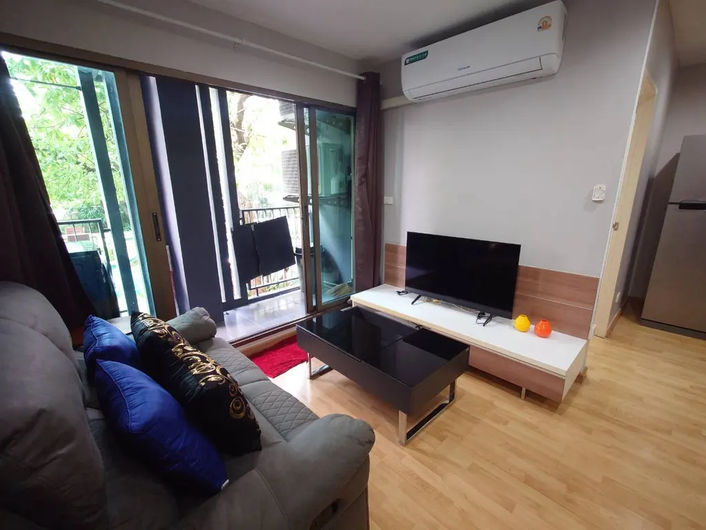Photo 1 of listing DA-3387580: 2-bedroom condo (50 sq.m.) at Casa Condo Asoke - Dindaeng
