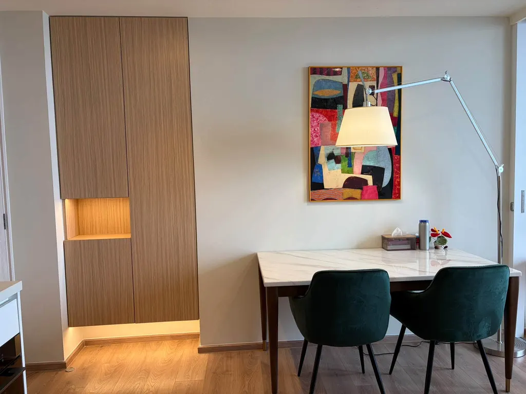 Photo 2 of listing DA-3387706: 1-bedroom condo (33 sq.m.) at Noble Form Thonglor