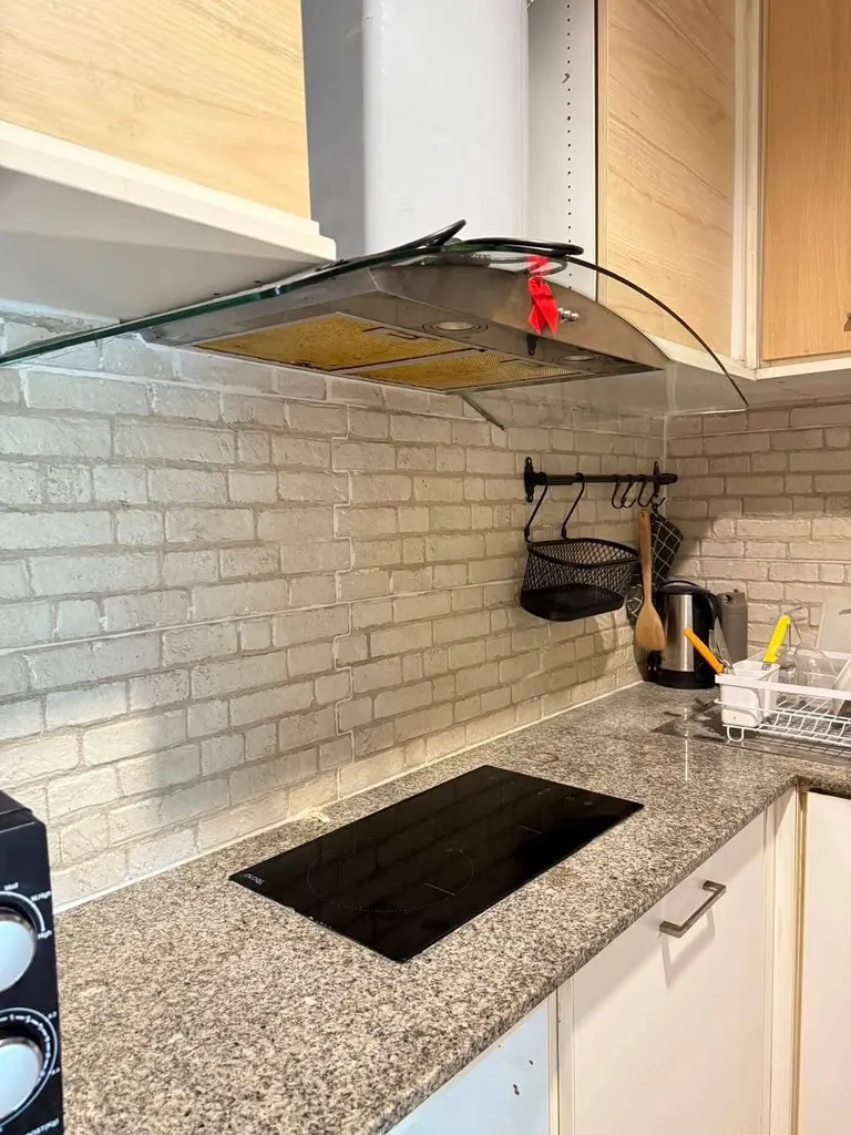 Kitchen of the 2-bedroom condo (58 sq.m.) at The IRIS Rama 9 - Srinagarindra