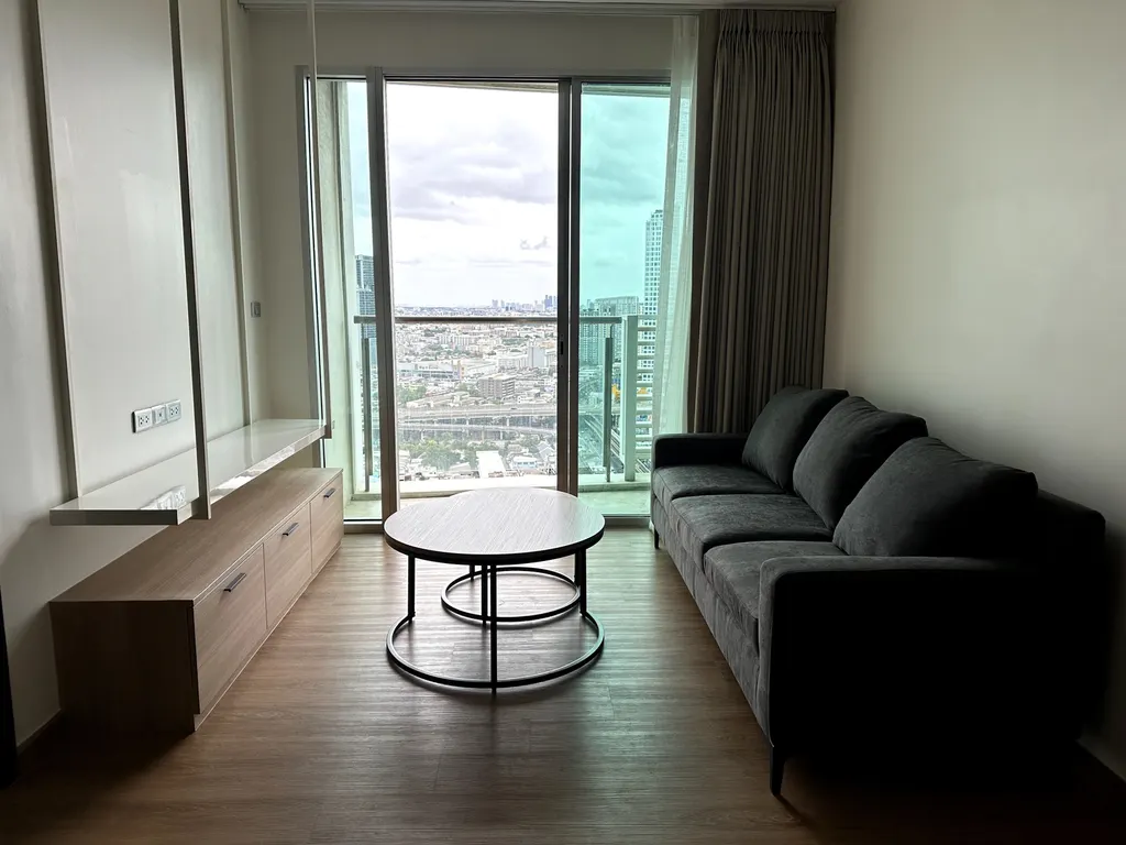 Photo 2 of listing DA-3391775: 3-bedroom condo (101.05 sq.m.) at Sky Walk Residences