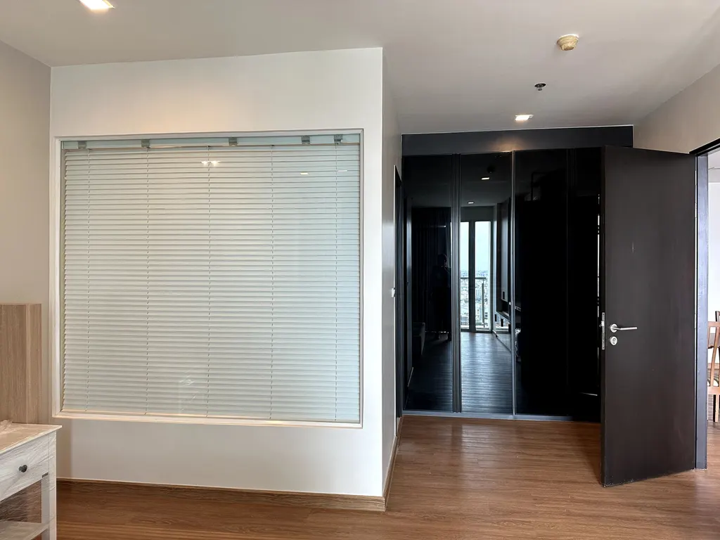 Photo 5 of listing DA-3391775: 3-bedroom condo (101.05 sq.m.) at Sky Walk Residences