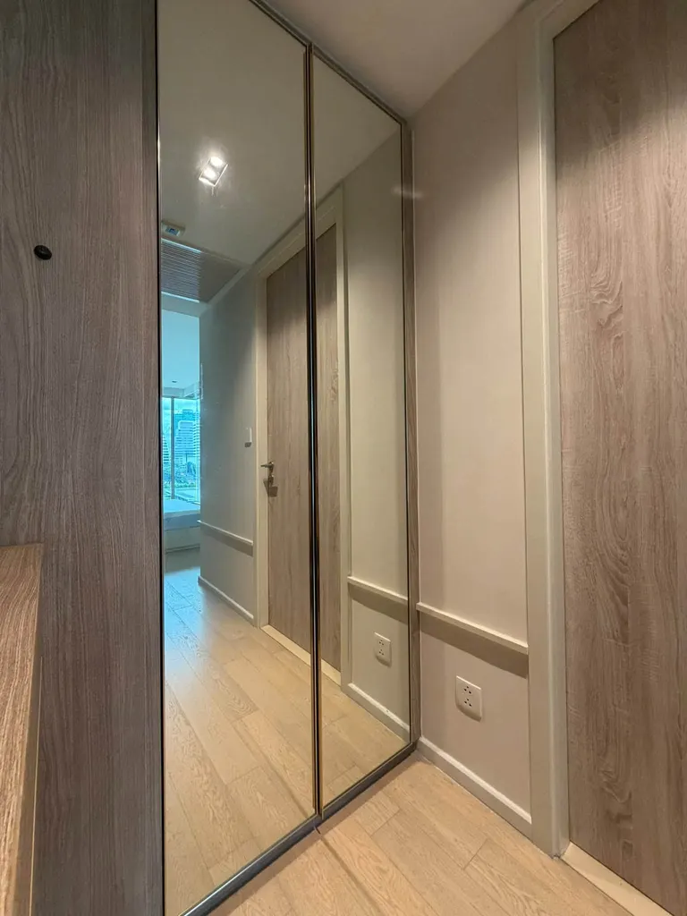Photo 10 of listing DA-3391779: 1-bedroom condo (48 sq.m.) at CRAFT Ploenchit
