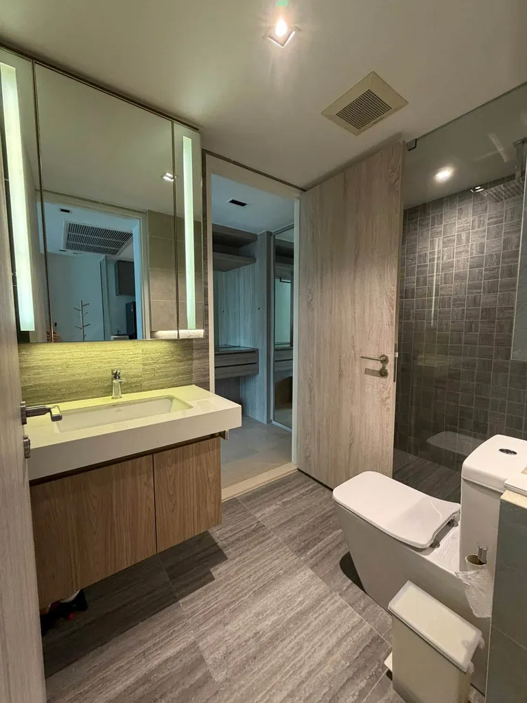 Photo 11 of listing DA-3391779: 1-bedroom condo (48 sq.m.) at CRAFT Ploenchit