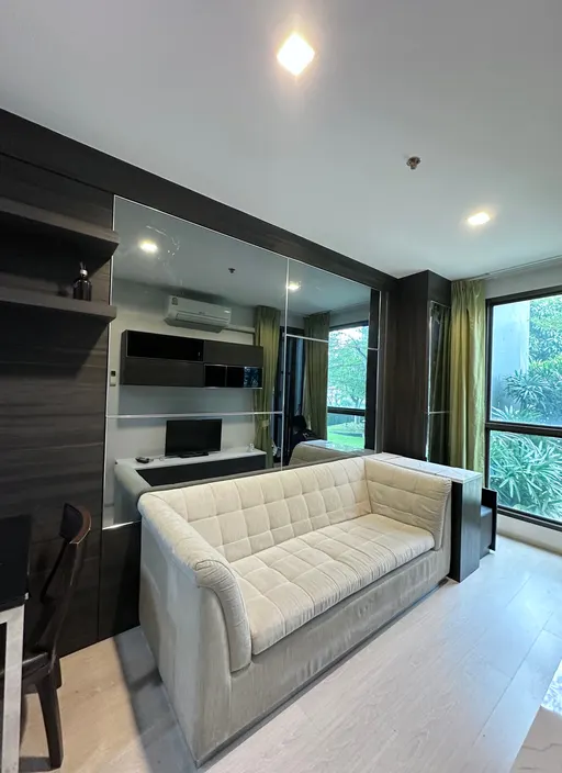 Photo 1 of listing DA-3391787: 1-bedroom condo (35 sq.m.) at Rhythm Sukhumvit 44/1