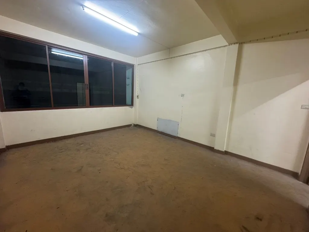 Photo 12 of listing DA-3391853: commercial building (shophouse) (50 sq.m.) in Phrom Phong