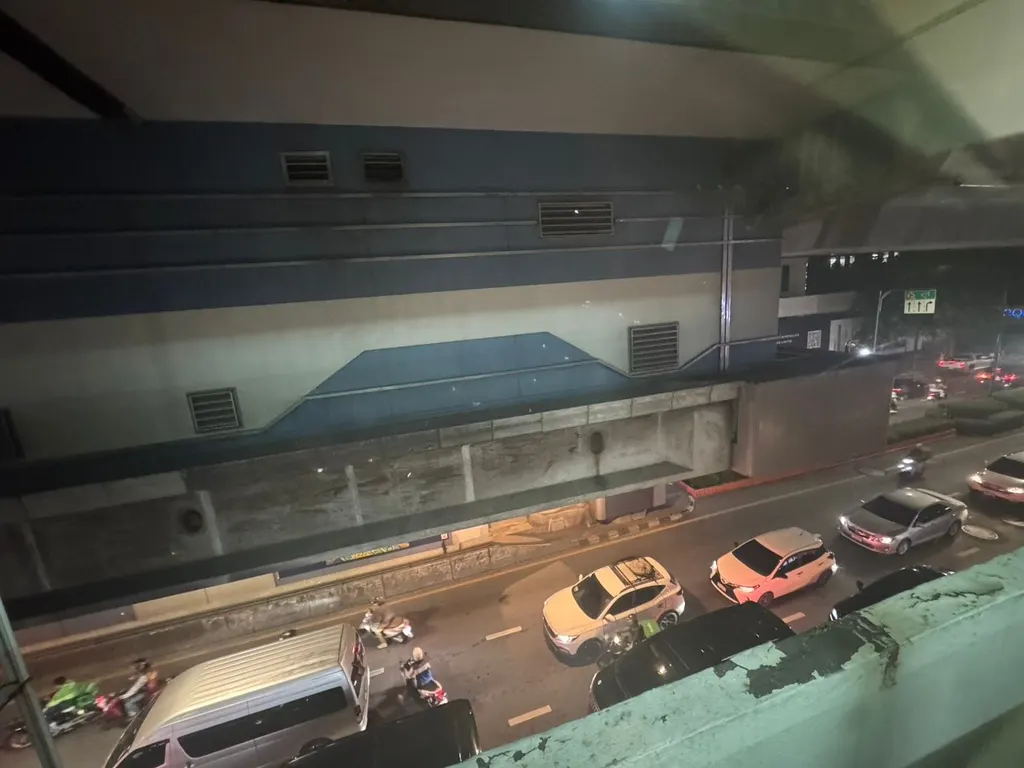 Photo 7 of listing DA-3391853: commercial building (shophouse) (50 sq.m.) in Phrom Phong