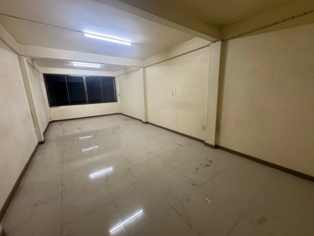 Photo 9 of listing DA-3391853: commercial building (shophouse) (50 sq.m.) in Phrom Phong