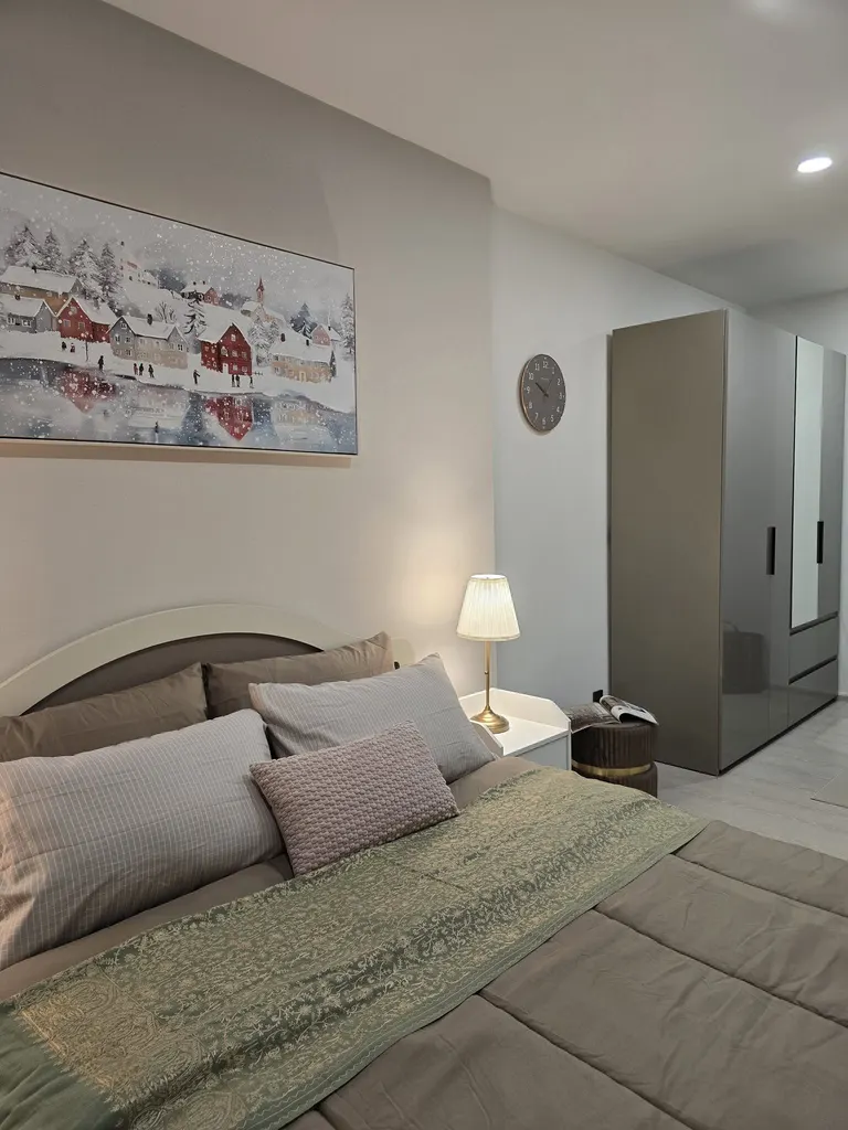 Bedroom (view 2) of the 1-bedroom condo (35.33 sq.m.) at Life Charoennakhon-Sathorn
