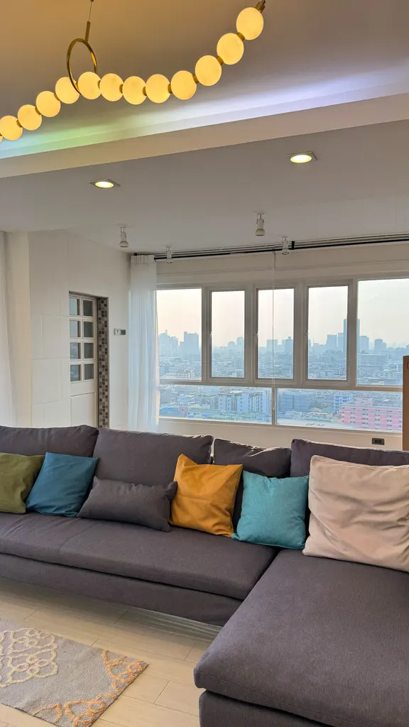 Photo 6 of listing DA-3391875: 3-bedroom condo (150 sq.m.) at Srivara Mansion Condominium 1