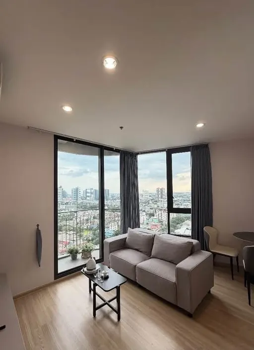 Photo 1 of listing DA-3391942: 2-bedroom condo (45 sq.m.) at Skyrise Avenue Sukhumvit 64